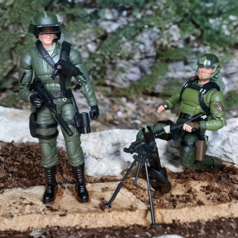 G.I. Joe Classified Short-Fuze Figur mit Mörserrohr, Stativbasis und Munition.