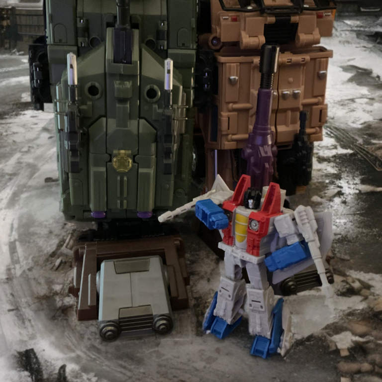 Starscream standing at the feet of Bruticus unaware of the mighty robot’s new intentions.