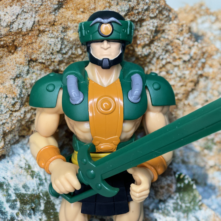 Figurine du méchant Tri-Klops de la collection de dessins animés Origins 200X, équipée d'une épée et de trois accessoires Doomseeker.
