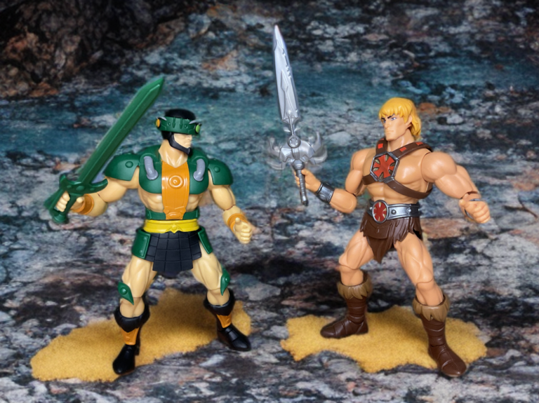 Présentation de groupe de He-Man et Tri-Klops de la collection de dessins animés Masters of the Universe Origins Wave 1.