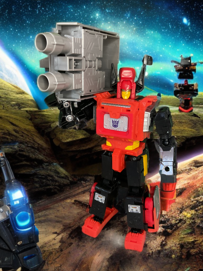 Torox im Robotermodus mit breitem Stand, massiven Schultern und metallisch schimmernden Hörnern.