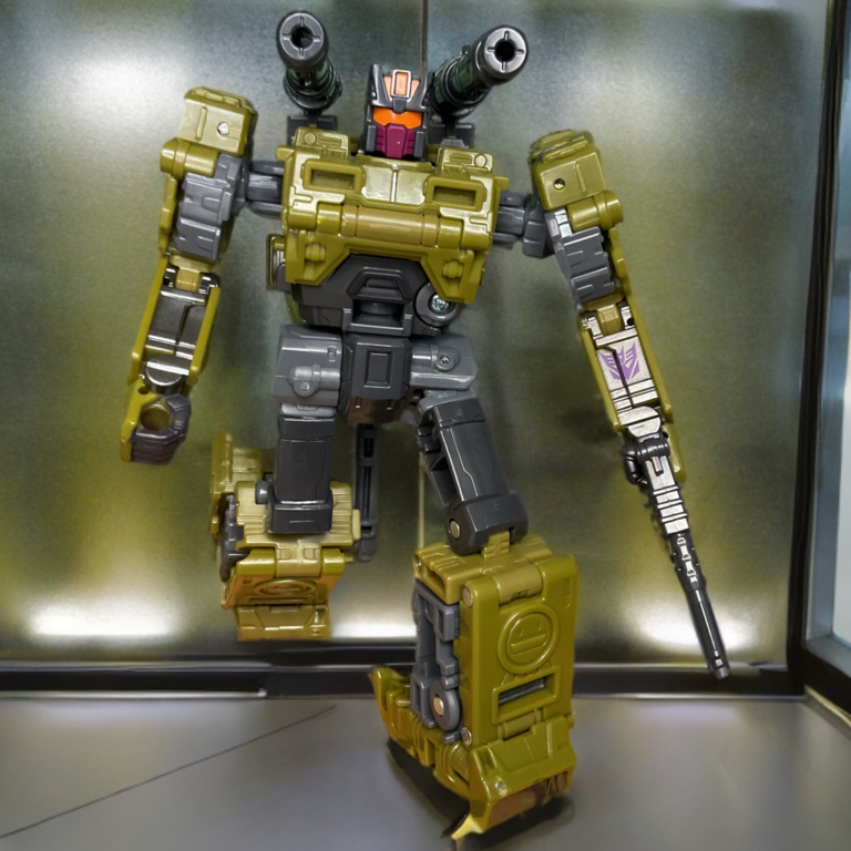 Transformers Combaticon Brawl Age of the Primes im aggressiven Robotermodus in kampfbereiter Action-Pose.