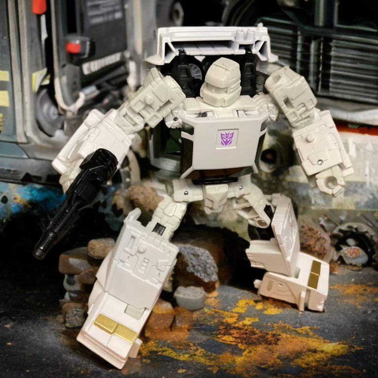 Earthrise Runamuck figure gripping his signature blaster weapon in right hand, demonstrating accessory compatibility.