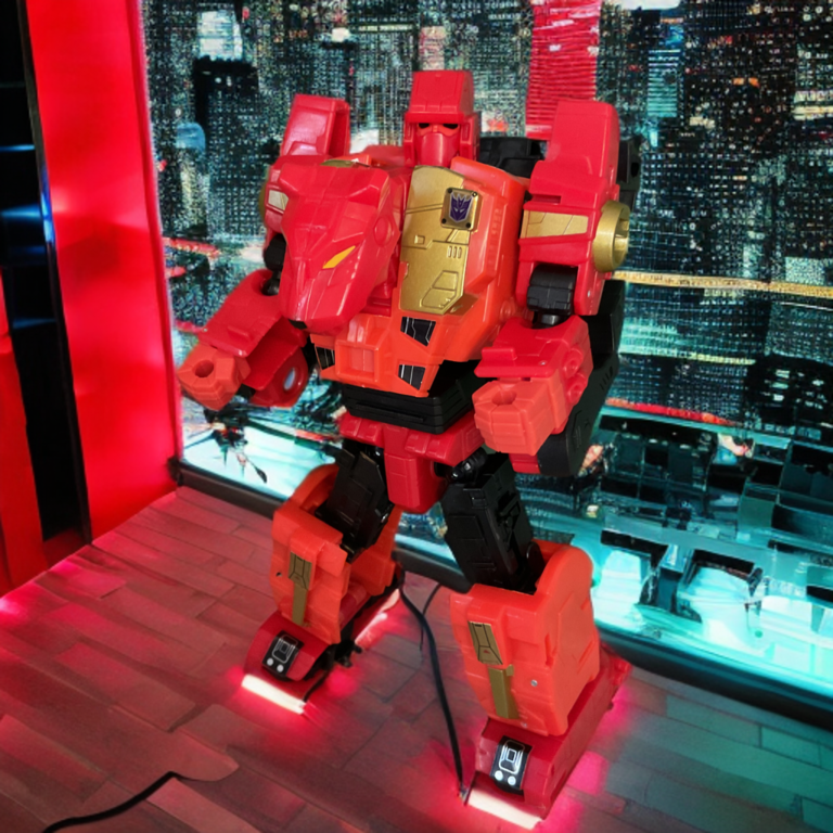 Power of the Primes Rampage Tiger-Bot Roboterform, leuchtend rot und schwarz mit wildem Ausdruck.