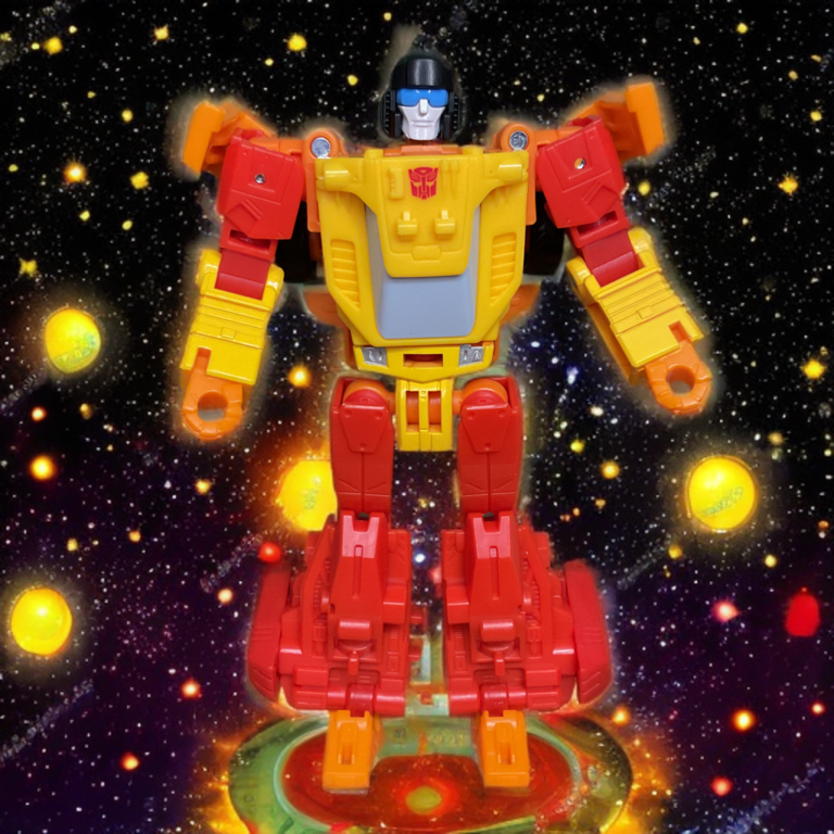 Transformers Sureshot em modo robô, vista frontal, figura Deluxe de 5,5 polegadas com corpo vermelho, peito amarelo, capacete com visor azul e ombros largos.