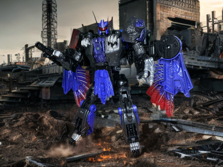 Detailed metallic paint applications on Razorclaw’s chest and limbs.