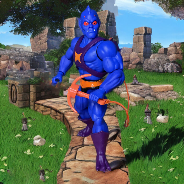 Figura MOTU Origins Webstor posada para la revista Fantasy Action Figures.