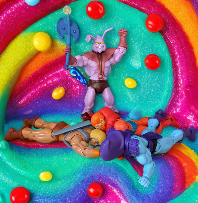 Final victory of Plundor the pink rabbit over He-Man and Skeletor – Fantasy Action Figures scene.