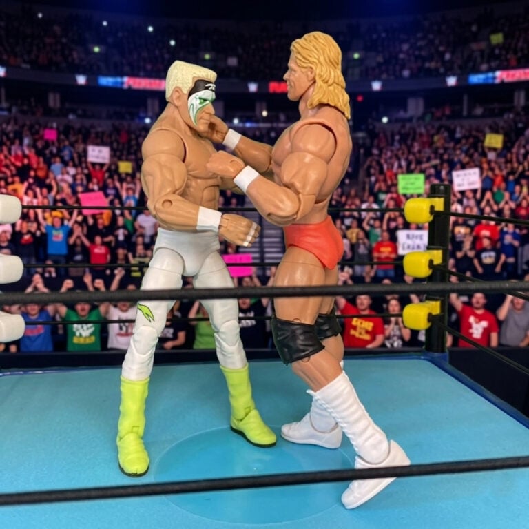 Fantasy Action Figures scene of Lex Luger battling Sting in WCW.