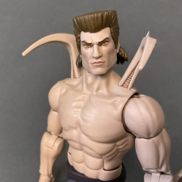 Detailed shoulder energy weapons on Alistair Smythe Ultimate Slayer figure.
