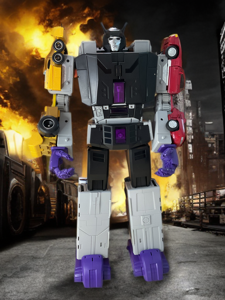 The fully assembled DX9 Attila Menasor combiner standing at a massive 20 inches tall.