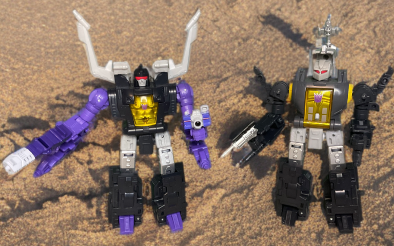 Die Insecticons Shrapnel und Bombshell aus der „Dramatic Capture“-Reihe.